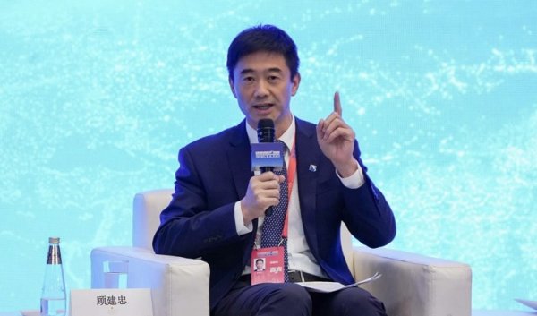 鑫月配 陆家嘴论坛热议普惠金融：数字技术赋能均衡发展