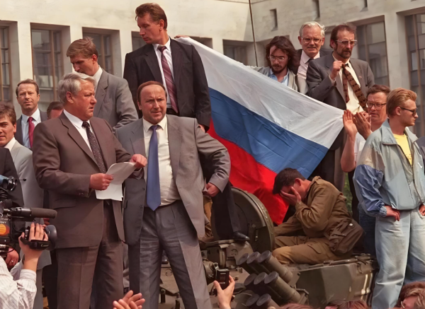 亿牛策略 美国没有想通：为何苏联解体短短30年，中国就已经威胁到他的地位