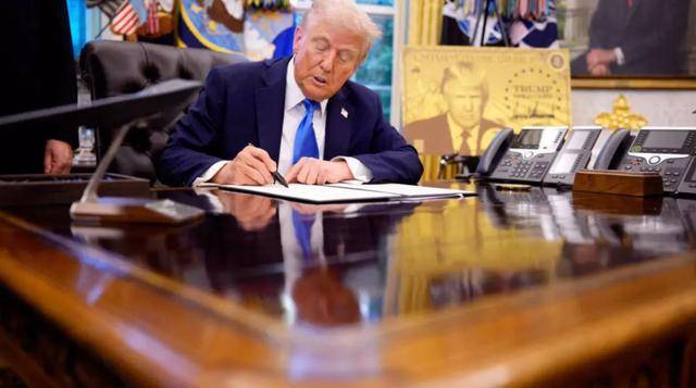 特朗普说俄是“纸老虎”的原因 外交破局与战场现实